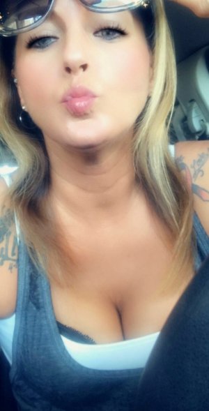 Mikaela casual sex in Coos Bay Oregon and hook up